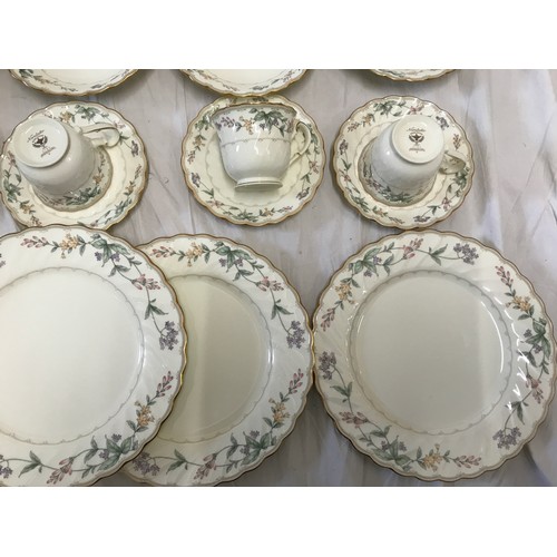 95 - A Noritake part Brookollow pattern tea and dinnerware set to include 4 dinner plates 26.5cms d, 4 bo... 