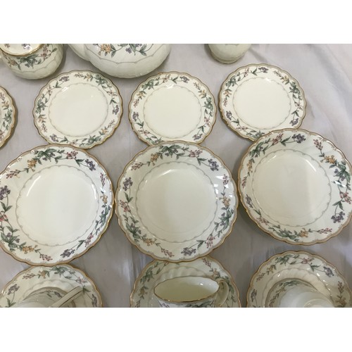 95 - A Noritake part Brookollow pattern tea and dinnerware set to include 4 dinner plates 26.5cms d, 4 bo... 