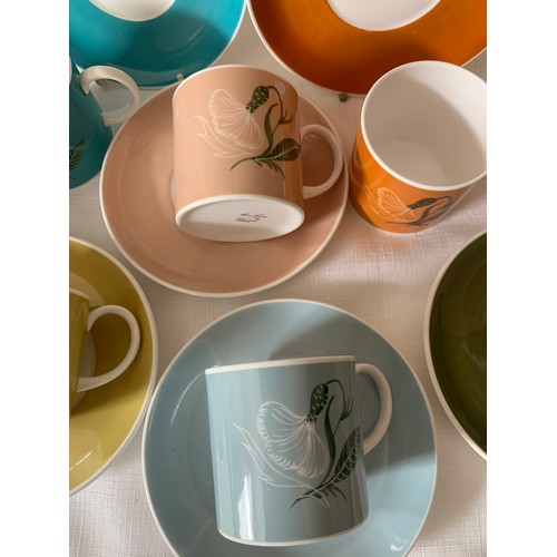 107 - A selection of ceramics to include 6 harlequin Susie Cooper coffee cans and saucers, a Shelley dish,... 