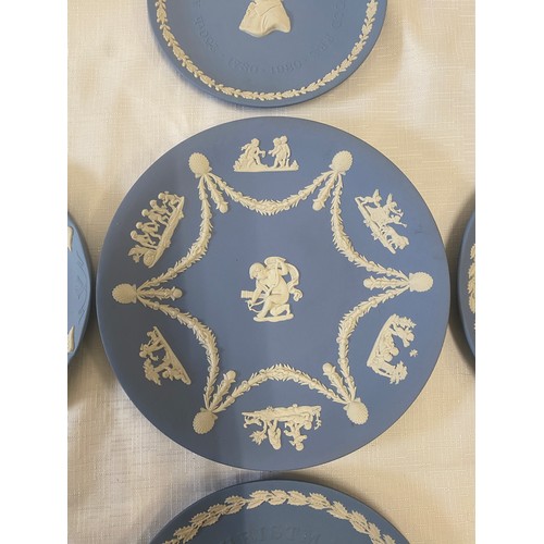 165 - A collection of five Wedgwood Jasperware plates to include: York Minster 1987, Westminster Abbey 198... 