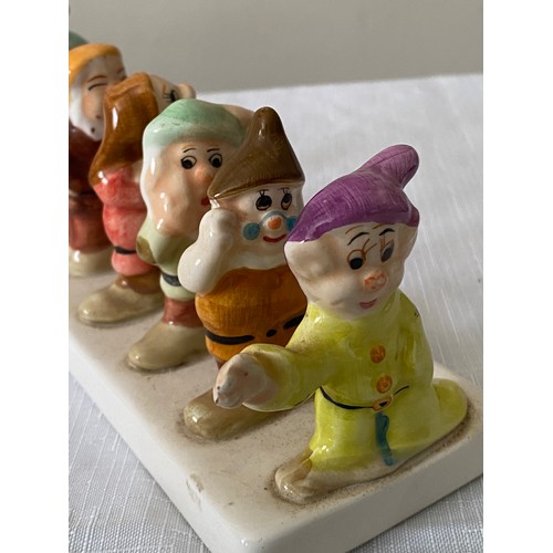 184 - A Royal Wilton polka dot breakfast set together with a Walt Disney snow white and seven dwarfs clove... 