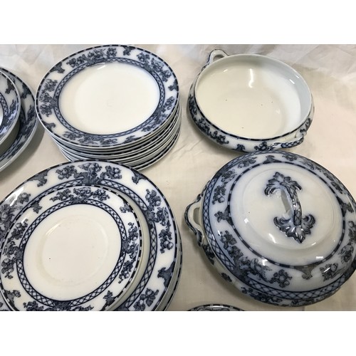 200 - Losol ware blue and white Beverley pattern dinner ware, meat plates 26cms, 41cms and 27cms w, 11 x d... 