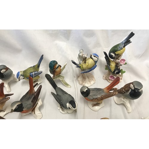 217 - Goebel of West Germany Wildlife collection of 24 ceramic birds, tallest approx 12.5cms. All with Goe... 