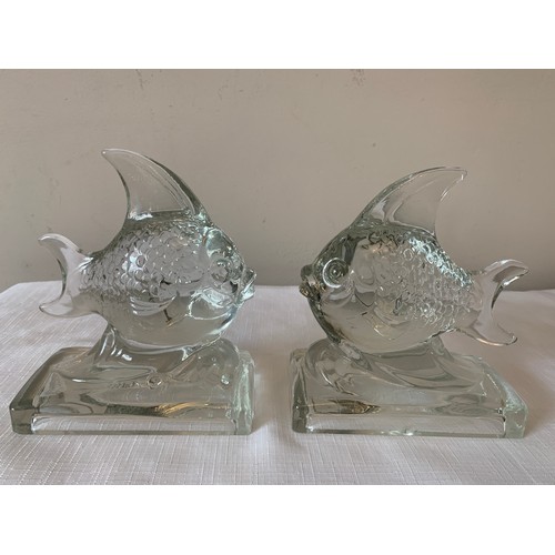 275 - Two moulded glass fishes with Czechoslovakia marks to bases 15.5cms h and a rectangular glass vase 2... 