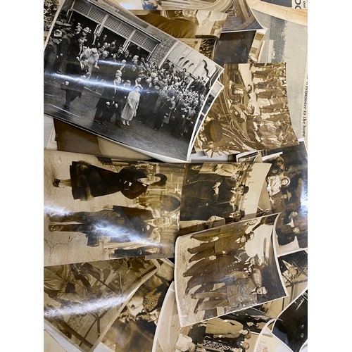 906 - A collection of Royal Family ephemera to include newspaper photo prints from the 40's and 50's,  a s... 