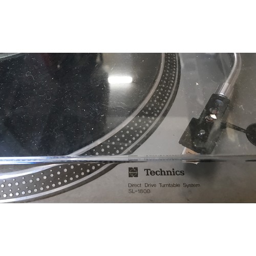 911 - A collection of electronics to include a National Technics Direct Drive Turntable System SL-1800 tog... 