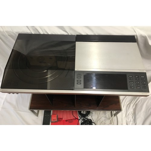 919 - A Bang and Olufsen Beocenter 7007 record deck, cassette and tuner on a Bang and Olufsen rosewood and... 