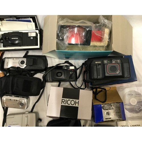 958 - Collection of cameras including 2 old Conway and a box camera, Modern Ricoh, Olympus, Praktika, Pola... 