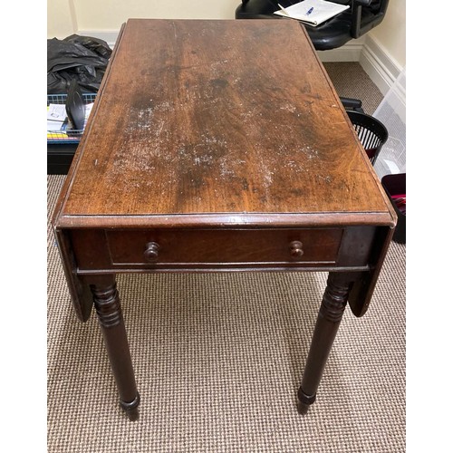 1501 - A 19thC mahogany Pembroke table. 89 x 55cms.