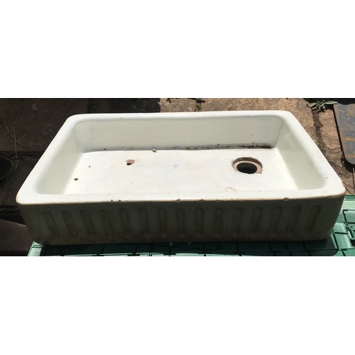 1539 - White and brown glazed pottery sink/planter 76cms w x 47cms l x 15cms h.