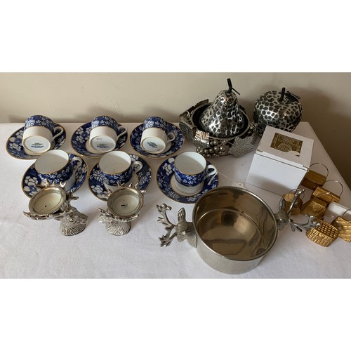 62 - Copeland Spode coffee service, 6 coffee cans and saucers together with modern plated table ware, han... 