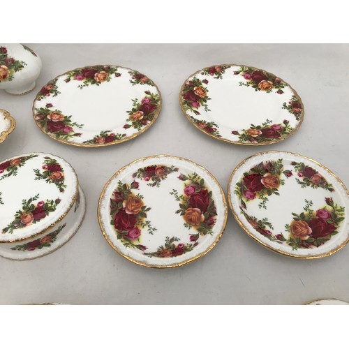 75 - A mixed selection of Old Country Roses comprising 17 pieces : side plate 21cms, saucers 16cms, pin d... 