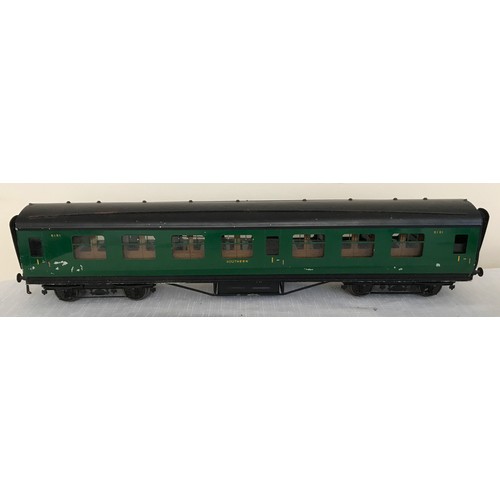 683 - An Exley 0 gauge scale model tinplate Corridor Coach Southern 8181 with green livery.