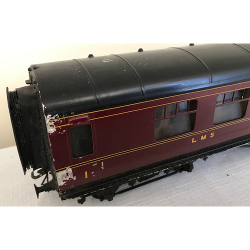 684 - An Exley 0 gauge scale model Corridor Passenger Coach LMs 8221.