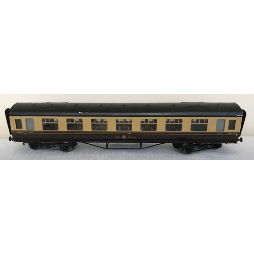 685 - An Exley 0 gauge scale model of Corridor Coach, Great Western First 8052.