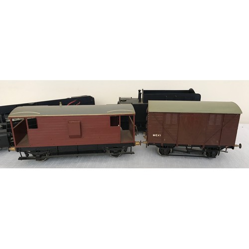 688 - An 0 gauge scale model BR tinplate Locomotive Engine 90178 and Tender together with 2 plastic model ... 