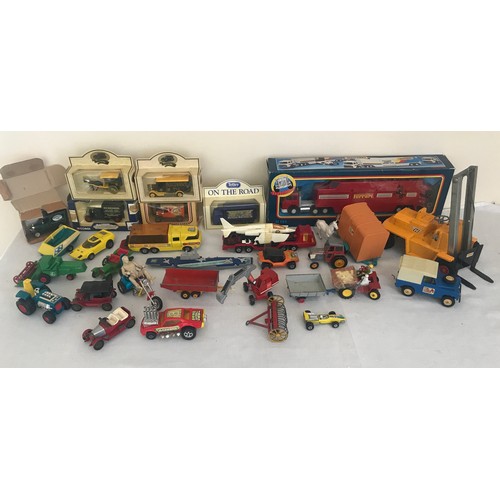 695 - A collection of Diecast  toy vehicles to include Matchbox, Lesney, one Corgi, boxed Lledo, boxed Mat... 