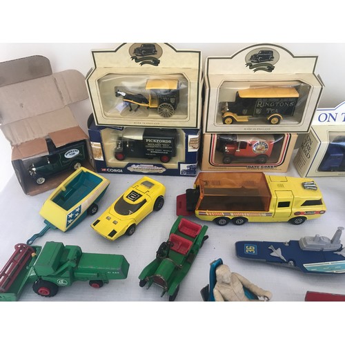 695 - A collection of Diecast  toy vehicles to include Matchbox, Lesney, one Corgi, boxed Lledo, boxed Mat... 