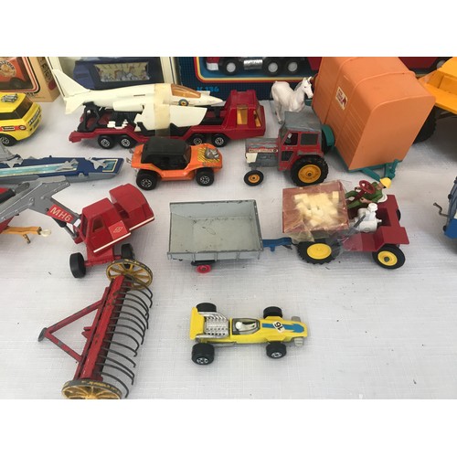 695 - A collection of Diecast  toy vehicles to include Matchbox, Lesney, one Corgi, boxed Lledo, boxed Mat... 