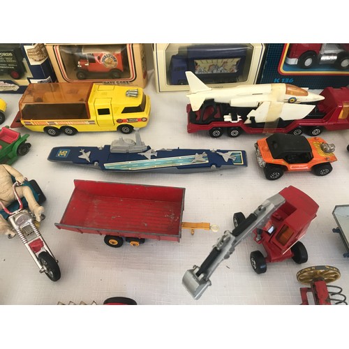 695 - A collection of Diecast  toy vehicles to include Matchbox, Lesney, one Corgi, boxed Lledo, boxed Mat... 