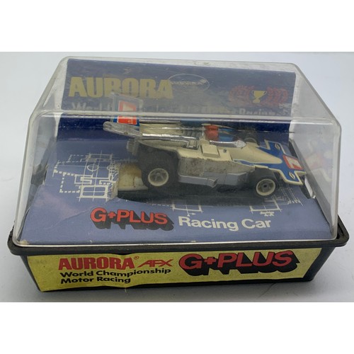 699 - A selection of vintage vehicles, cars, buses etc. to include Corgi and Dinky.