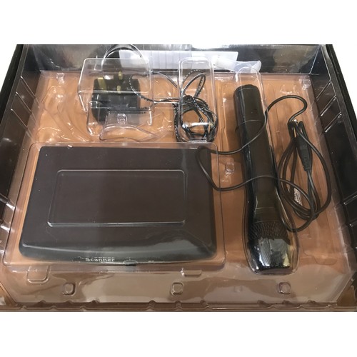 740 - The Scanner 57 radio microphone, VHF non diversity system with packaging box.