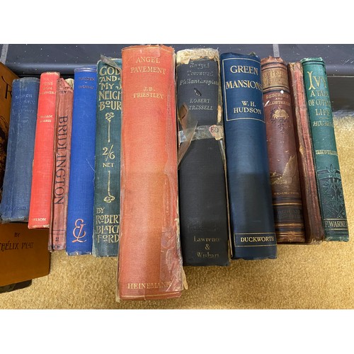 771 - A selection of 20 hard back books of various subjects to include: Kelly's Directory of Hull 1915, Th... 