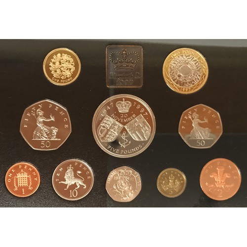 780 - Three boxed Royal Mint Deluxe Proof Coin Collection sets to include 1997 Deluxe Proof set, 1998 Delu... 