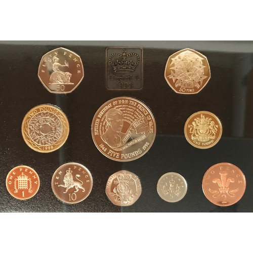 780 - Three boxed Royal Mint Deluxe Proof Coin Collection sets to include 1997 Deluxe Proof set, 1998 Delu... 