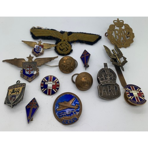 899 - Military badges, buttons etc to include German, F.A.F., L. hallmarked silver A.R.P., Resurgam 1940, ... 