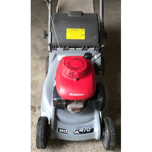 1563 - A Honda RB476C petrol lawnmower.