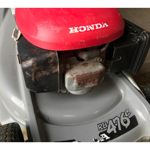 1563 - A Honda RB476C petrol lawnmower.