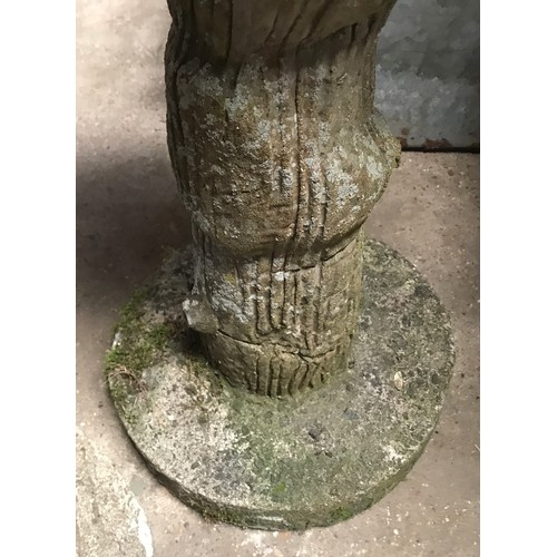 1566 - A concrete bird bath. 75cms h.