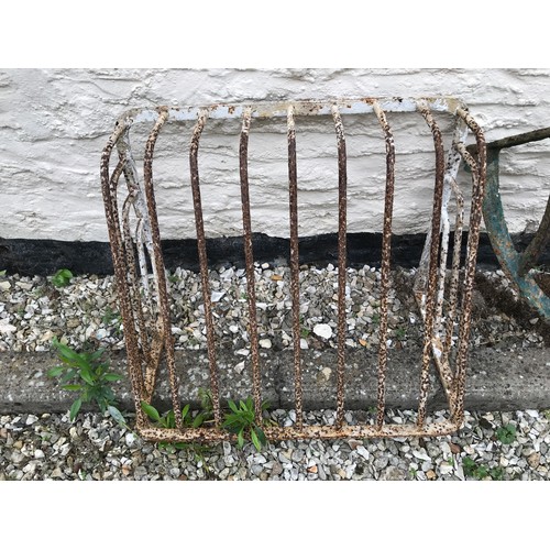 825 - Vintage metal hay racks, largest 96cms x 60cms.