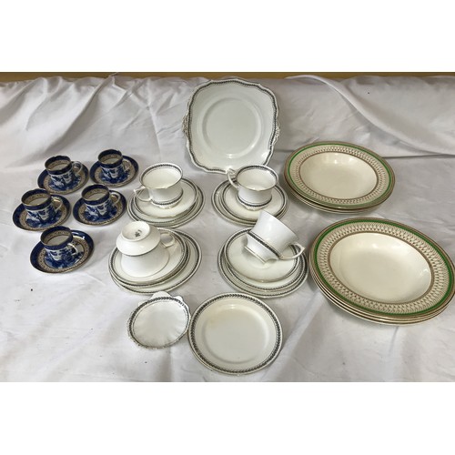 60 - Paragon bone china part tea set, 19 pieces, cake plate 24cms w, 4 cups 8cms h, 4 side plates 18cms w... 