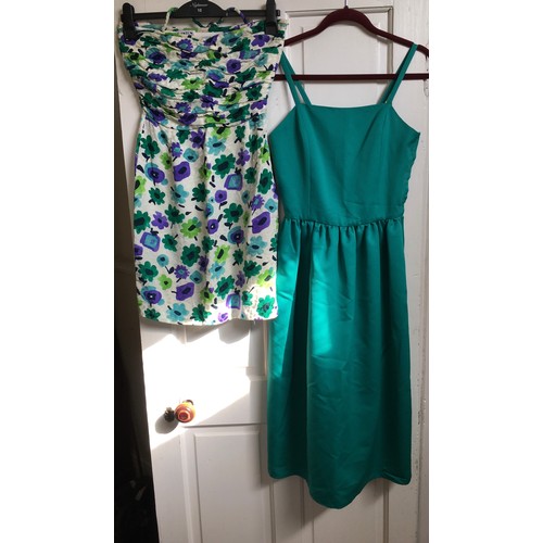 3 dressws include deals