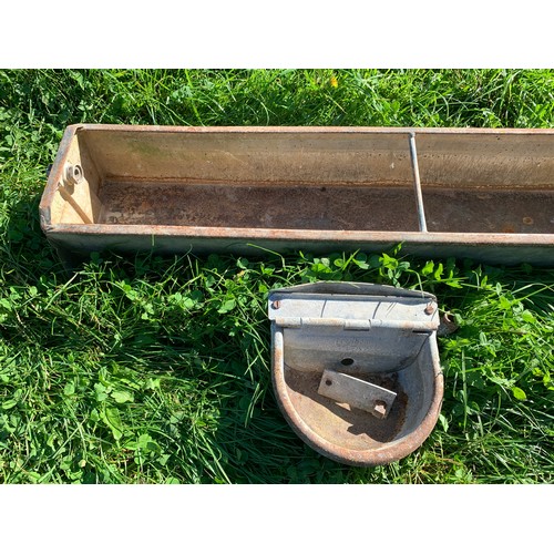 822 - Galvanised feed trough. 251 l x 24 w x 15cms h together with cattle drinker.