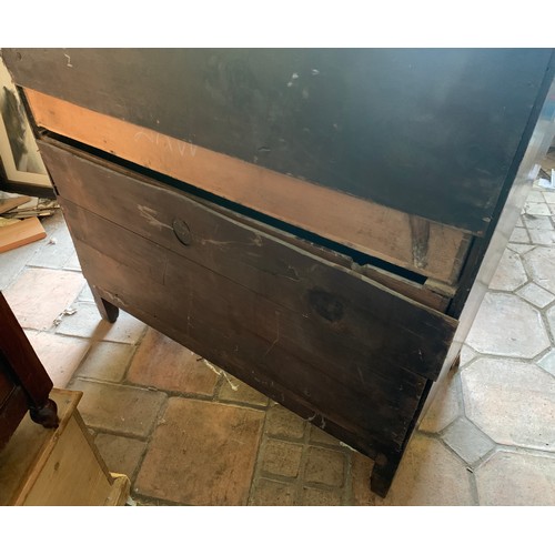 787 - A 19thC mahogany chest of drawers, 2 short over 3 long, on bracket feet. 108 w x 51 d x 115cms h.