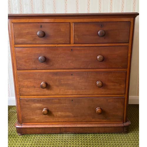 800 - Victorian mahogany chest of drawers, 2 short over 3 long drawers. 114 w x 52 d x 114cms h.