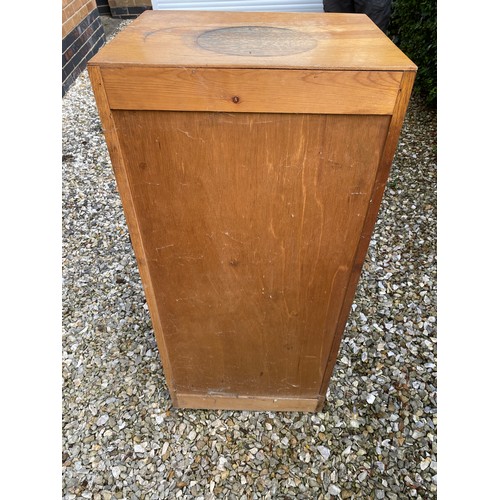 805 - An oak 8 drawer Durrant chest/ filing cabinet.