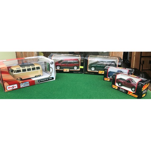 71 - Boxed Maisto diecast vehicles to include 1996 Chrysler Voyager X2 (Red and Green), Volkswagen Van Sa... 