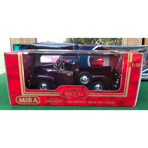 84 - Boxed diecast Solido vehicles to include 8086 Buick Century Conv, 8074 Chevrolet Depanneuse 1946, 90... 