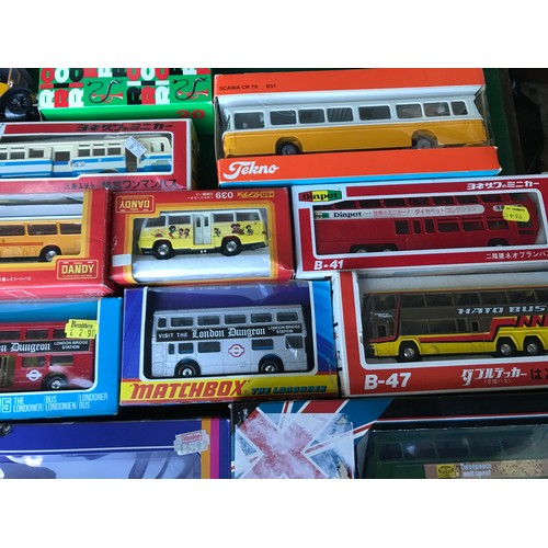 98 - 26 assorted diecast model vehicles to include 3x Matchbox K-15 The Londoner busses (different design... 