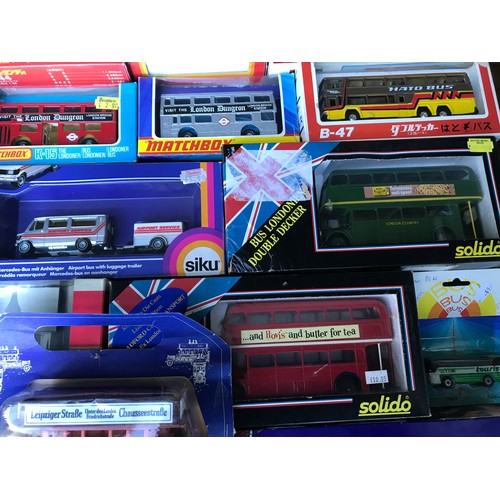 98 - 26 assorted diecast model vehicles to include 3x Matchbox K-15 The Londoner busses (different design... 