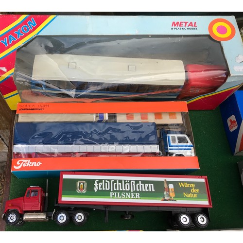 100 - Diecast toys to include Forma-toys 778 Fiat 170, Red Freightliner Tractor Unit Pilsner Van Trailer, ... 