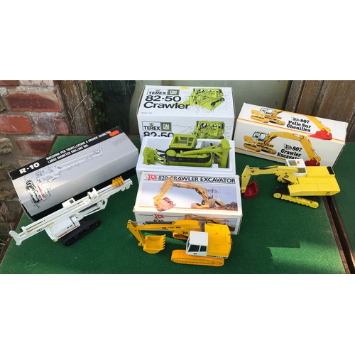 103 - A collection of NZG models to include No. 141 JCB 807 Crawler Excavator, 286 JCB 820 Crawler Excavat... 