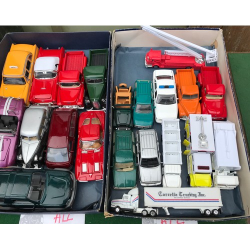 105 - A collection of diecast model vehicles unboxes, to include 8 Solido, 9 Sunspot and 16 Road Champs.