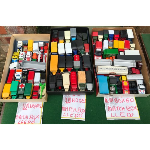 107 - A large collection of Matchbox and Lledo diecast model vehicles unboxed to include Models of Yestery... 