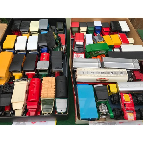 107 - A large collection of Matchbox and Lledo diecast model vehicles unboxed to include Models of Yestery... 