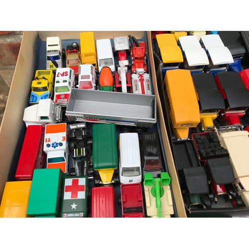 107 - A large collection of Matchbox and Lledo diecast model vehicles unboxed to include Models of Yestery... 